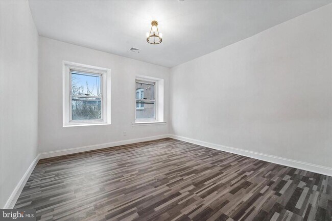 Building Photo - 79 High St