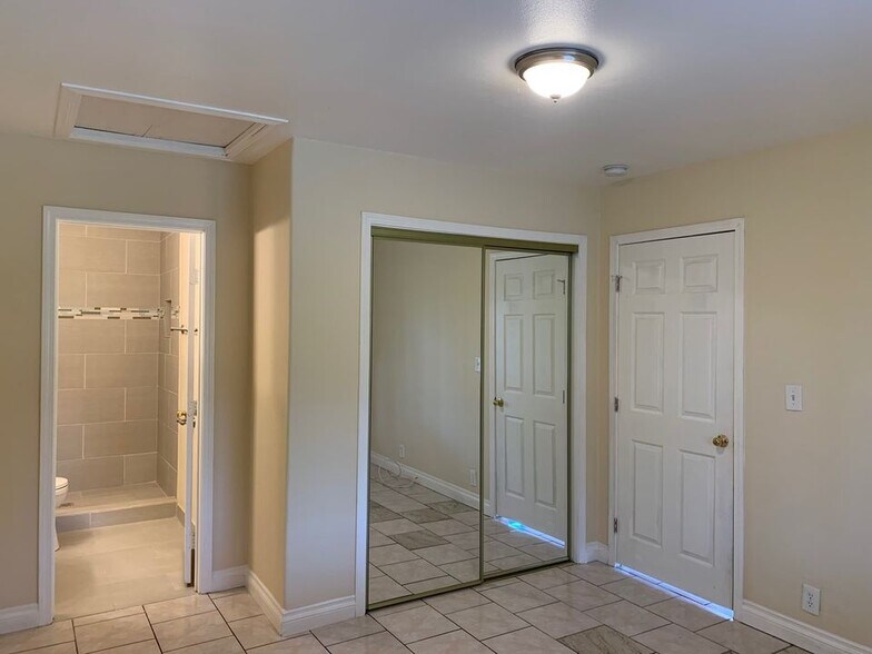 Building Photo - 1320 3 Ranch Rd