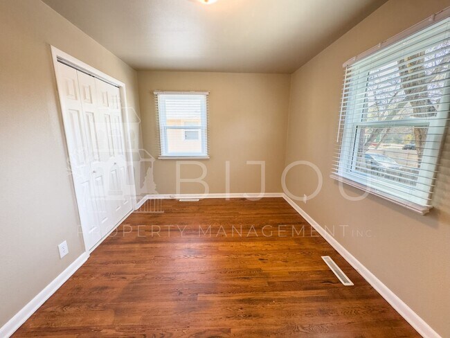 Building Photo - Downtown Ranch Home with View of Pikes Peak