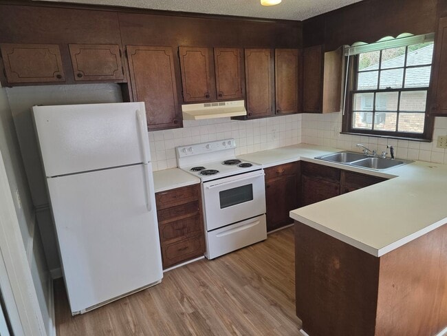 Building Photo - 144 Endsley Ave