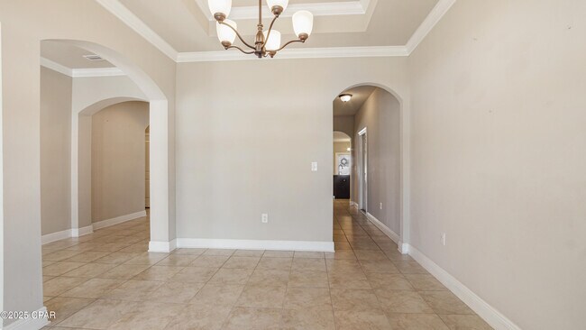 Building Photo - 221 S Shoreview Dr