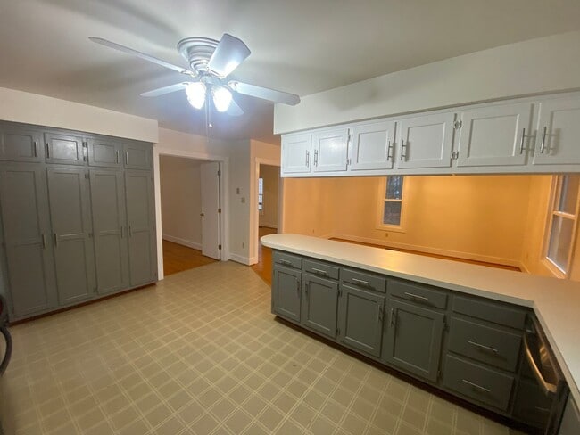 Building Photo - Country living in Glen Allen three bedroom...