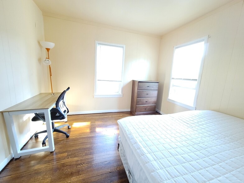 Building Photo - 163 W End Ave