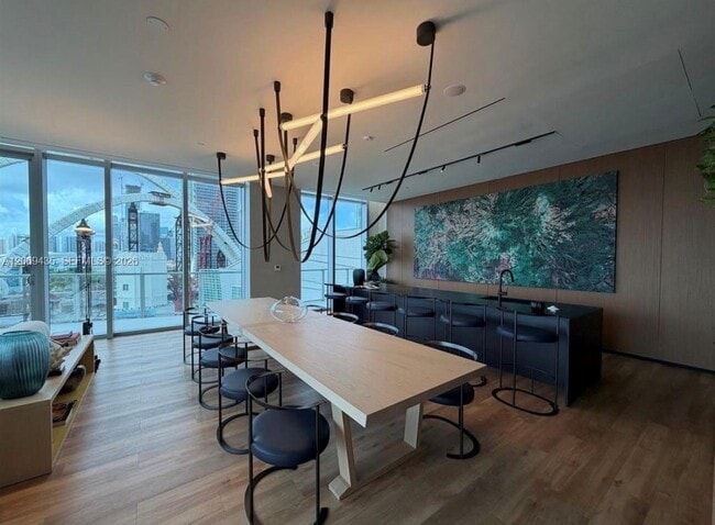 Building Photo - 1400 Biscayne Blvd