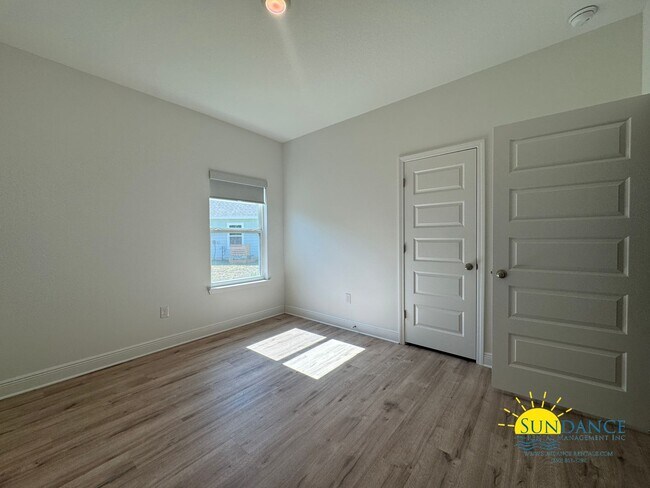 Building Photo - 175 Emarie Grey Cir