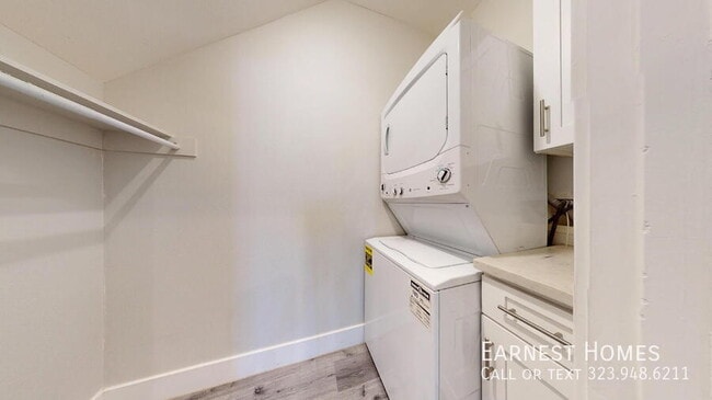 Building Photo - 7051 1/2 White Oak Avenue-