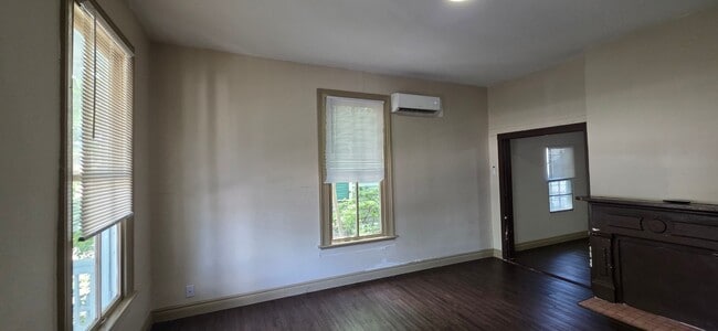 Building Photo - 2213 Avenue K
