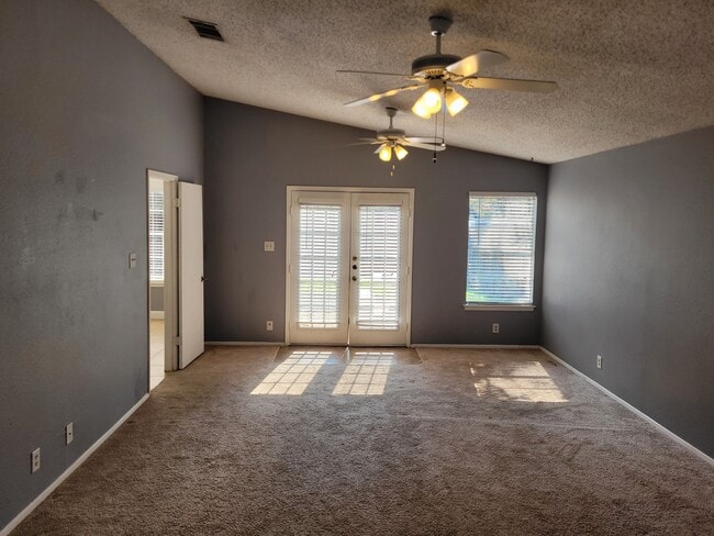 Master bedroom - 8801 Clearbrook Trail