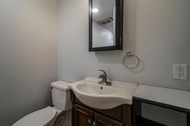 Building Photo - 11579 Persimmon St