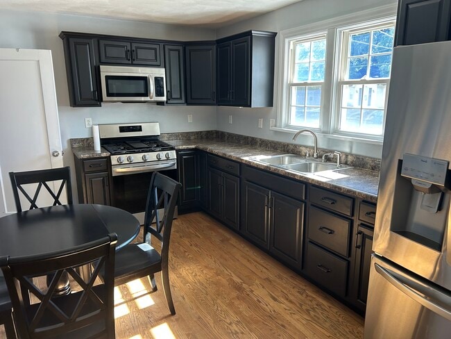 Building Photo - 237 N 2nd St