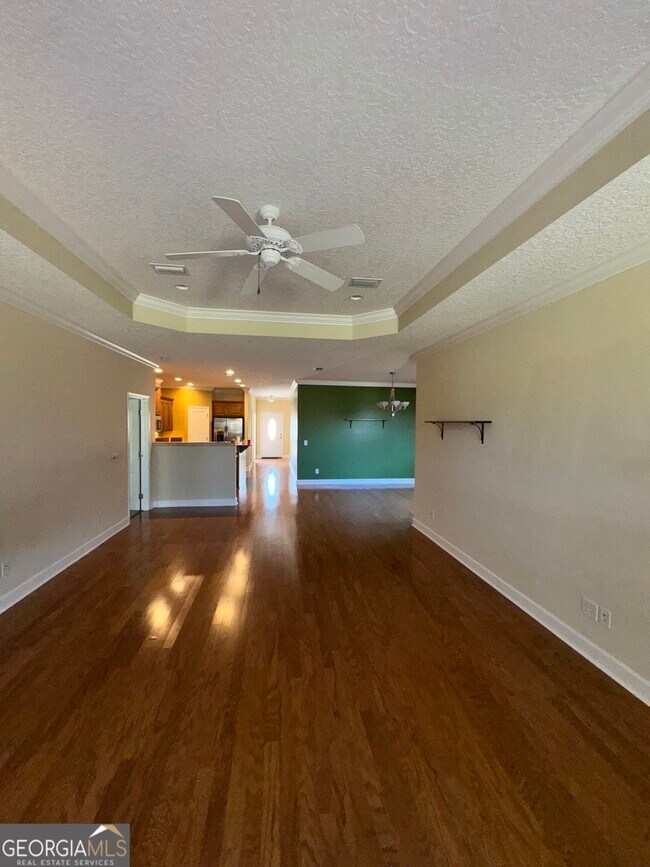 Building Photo - 102 Miller Dr