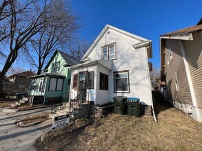 Building Photo - 2 Story two bedroom house $750 per month