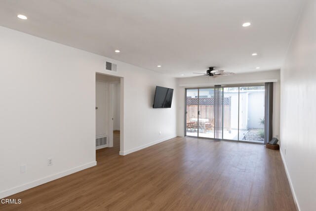 Building Photo - 130 E Alta Green