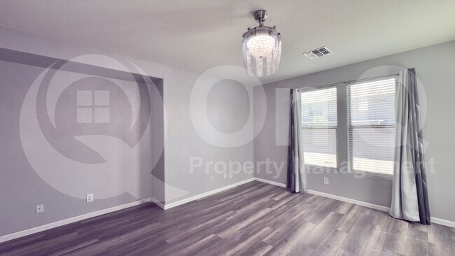 Building Photo - 45513 W Starlight Dr