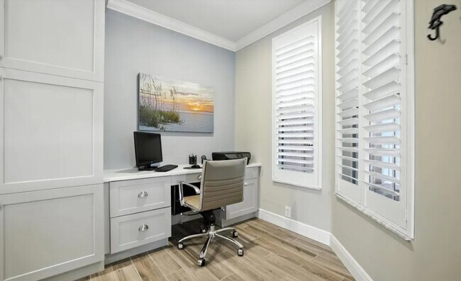 Building Photo - 17020 Willowcrest Way