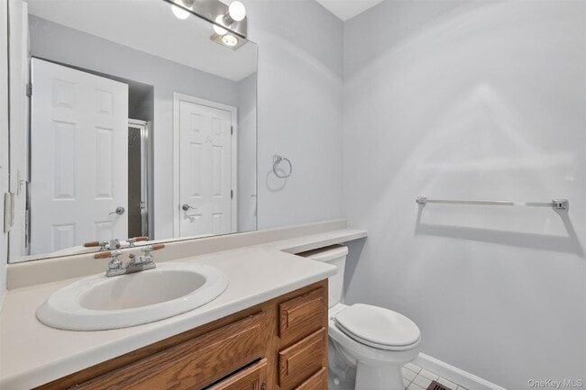 Building Photo - 2003 Regent Dr