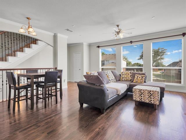 Building Photo - 2700 Club Ridge Dr