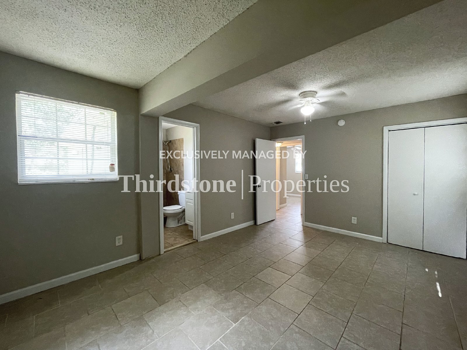 Building Photo - 7007 Red Robin Dr
