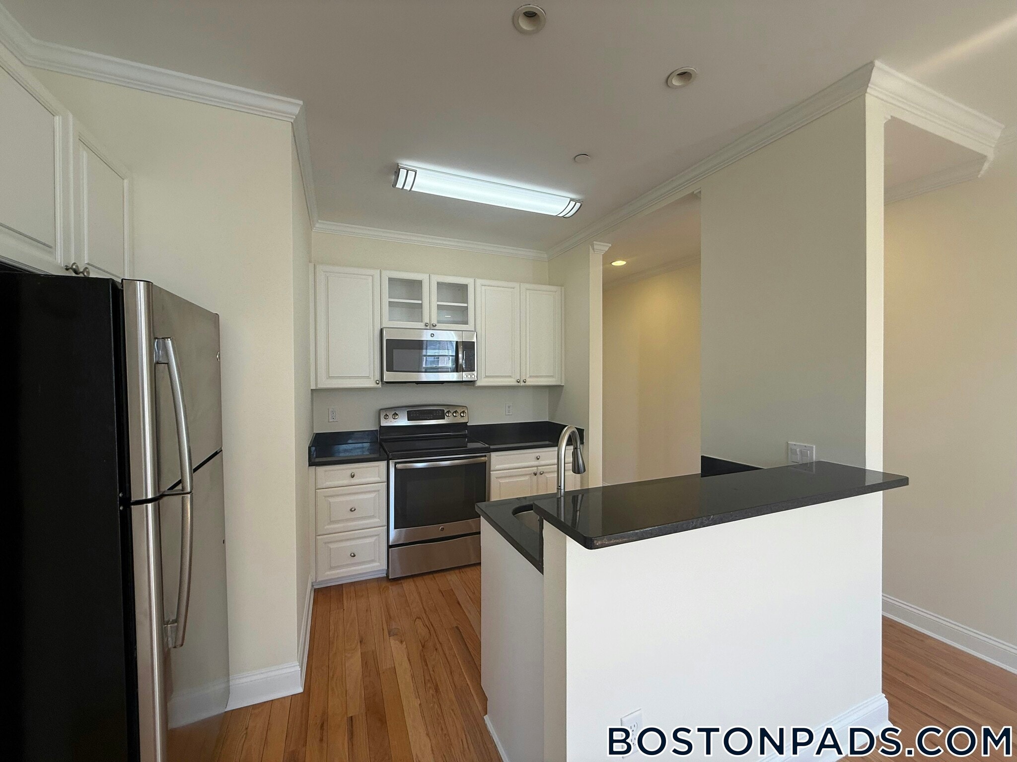 Building Photo - 3 Chauncy St