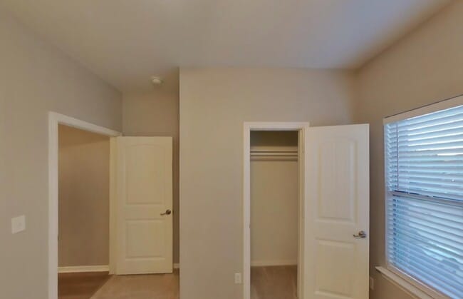 Building Photo - Comfortable 4-Bedroom Property Ready to Move In