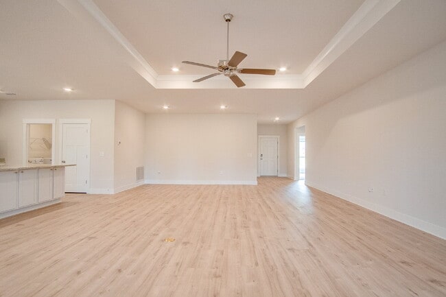 Building Photo - Holiday Sunshine! Deer Run 4BR/3BA Home – Solar, Community Pool & ½ Deposit for Active Military