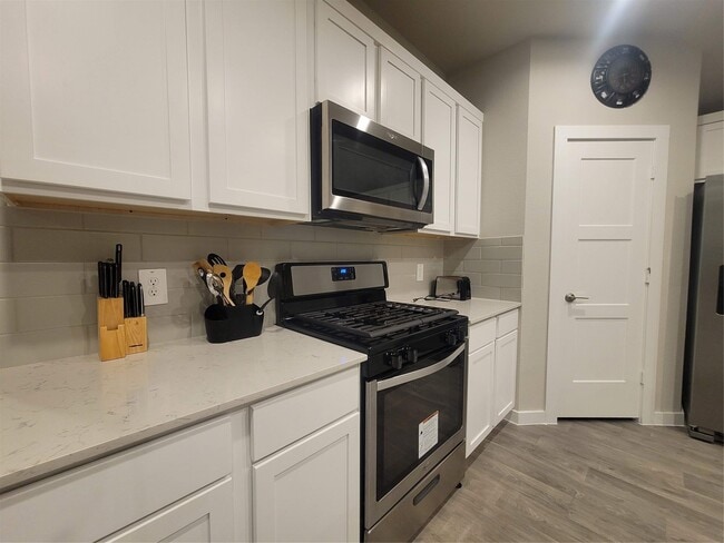Building Photo - 12111 Bear River Dr