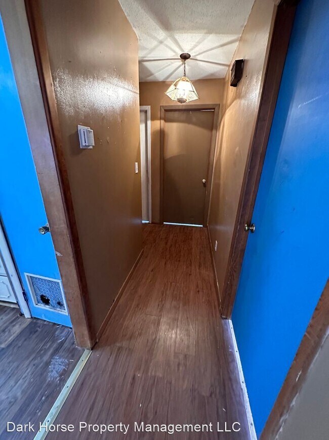 Building Photo - 3 br, 1 bath House - 401 South Horn Street