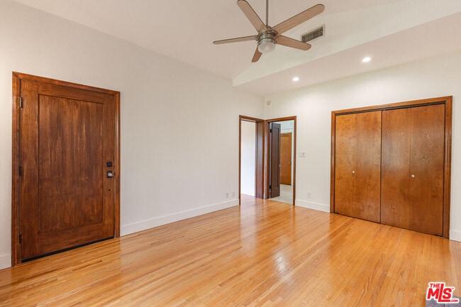 Building Photo - 3234 Ettrick St