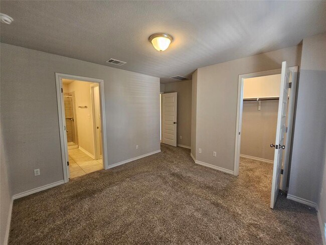 Building Photo - 1721 Artesian Spgs Xing