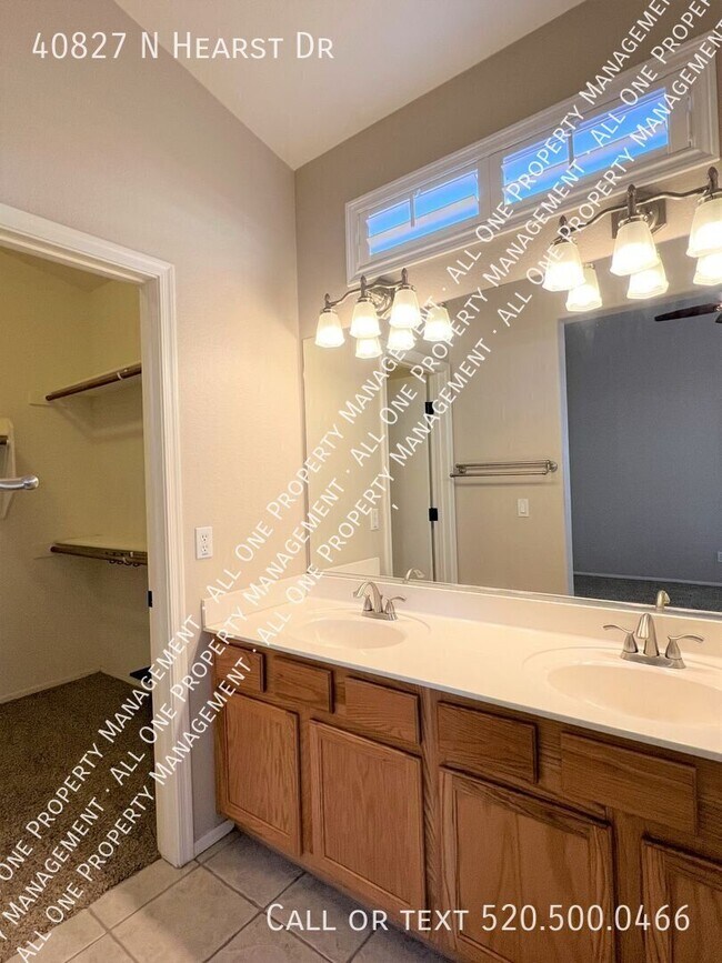 Building Photo - 40827 N Hearst Dr