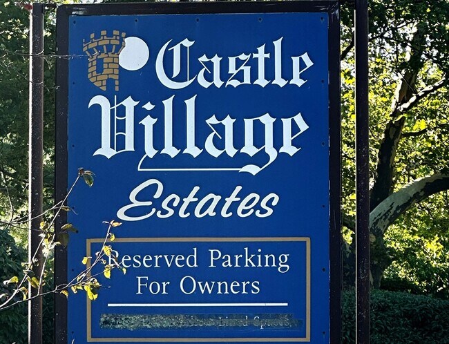 Building Photo - 59 Highland Glen Dr