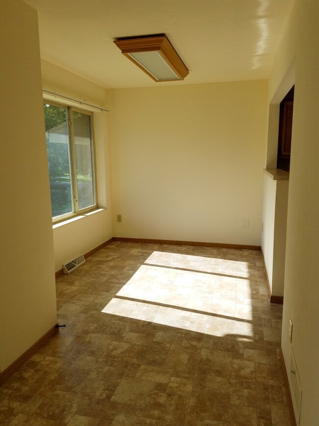 Building Photo - 5212 Paulson Rd