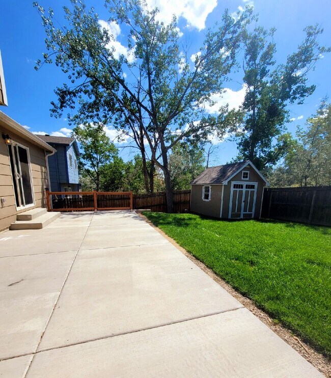 Building Photo - Well maintained 4 bedroom home on west side!