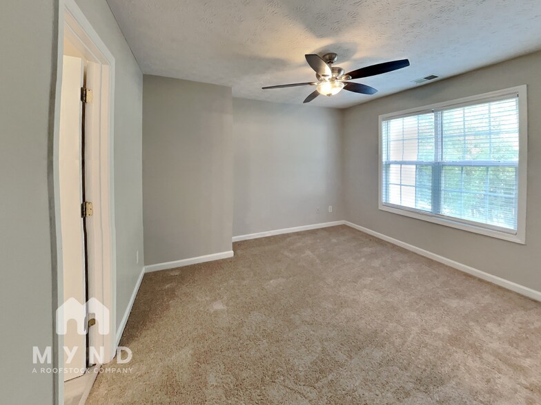 Building Photo - 857 Glynn Oaks Dr