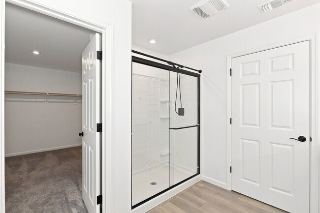Building Photo - 516 Silver Cloud Ct
