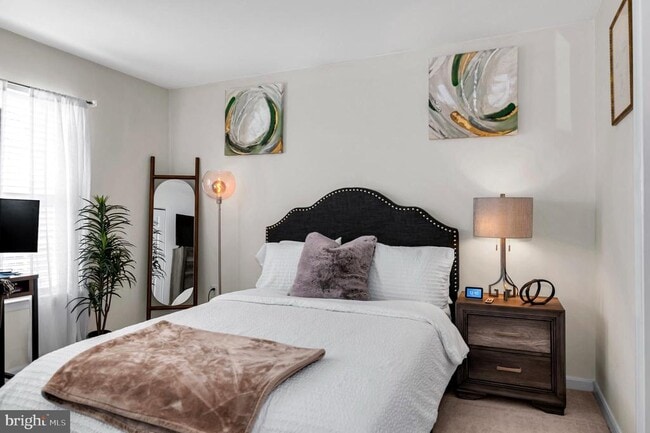 Building Photo - 1066 Gardenview Loop