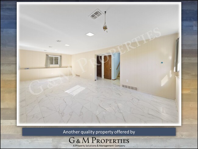 Building Photo - Rare 3/4 Bedroom in Gates/Chili School Dis...