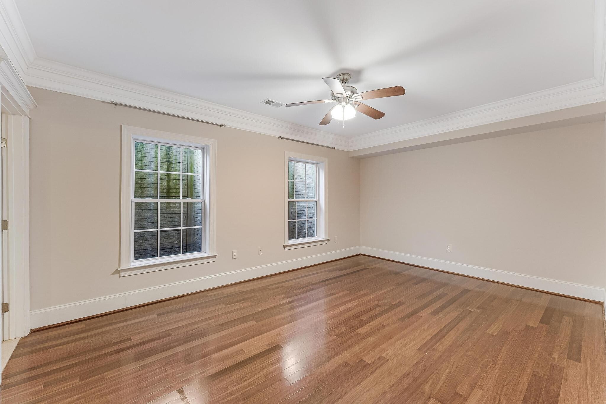 Building Photo - 829 Golden Arrow St