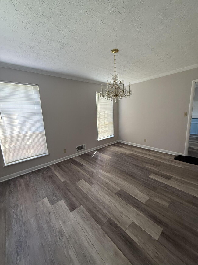 Building Photo - Modern Living Meets Country Charm – Fully ...