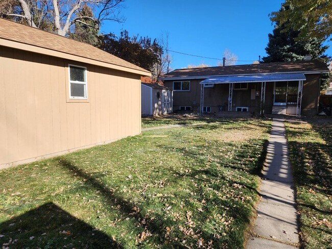 Building Photo - 2618 N Prospect St