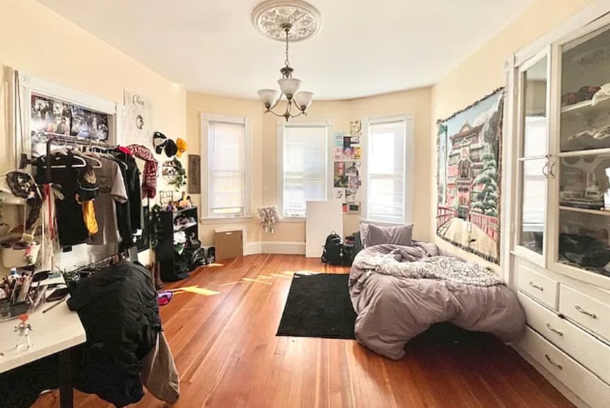 Building Photo - 83 Wensley St