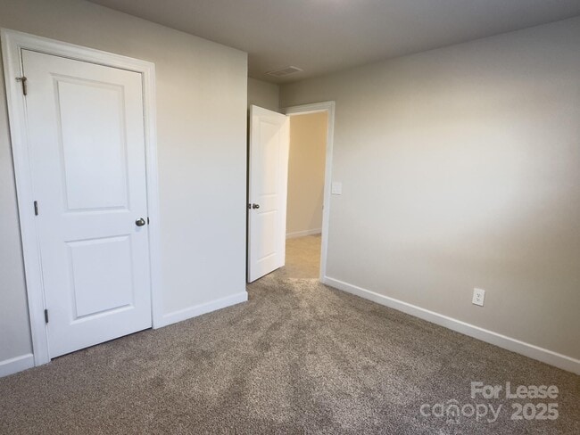 Building Photo - 211 Orson Oaks Ln