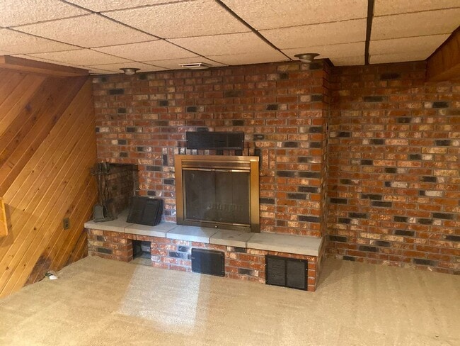 Building Photo - Amazing Single Family Home