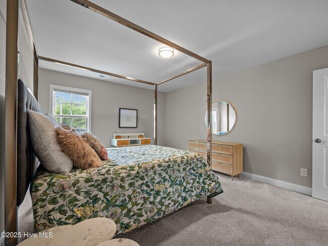 Building Photo - 150 Coastline Cir