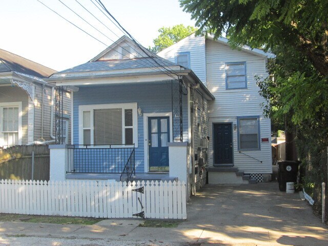 Building Photo - 1220 Adams St