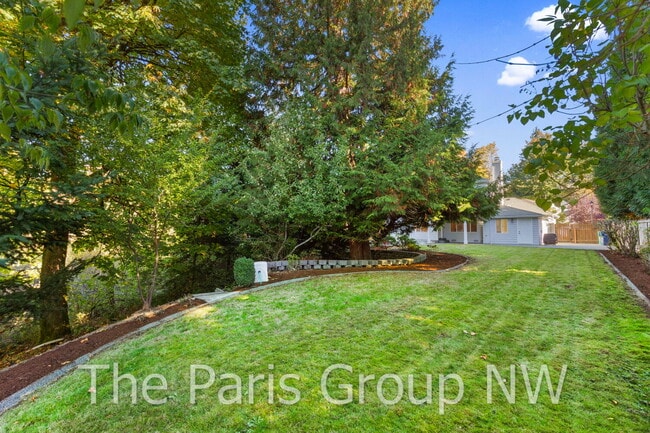 Building Photo - Extraordinary 3463sf Newcastle Home * Amazing Outdoor Spaces * A/C