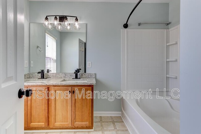 Building Photo - 5724 Henderson Oaks Dr