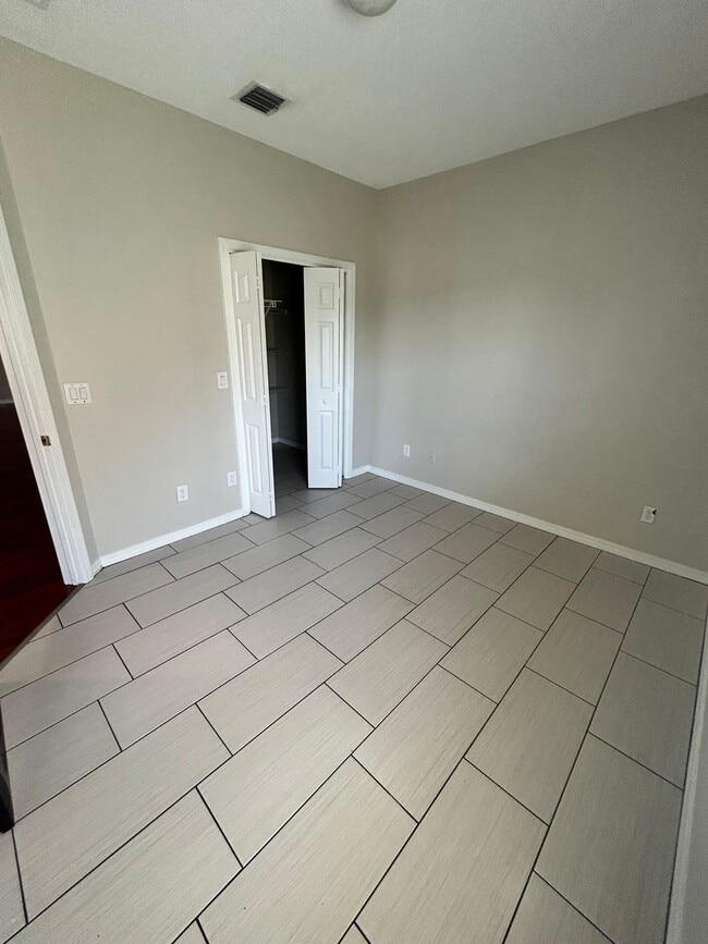 Building Photo - 3474 Cherry Ridge Rd