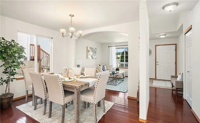 Building Photo - Beautiful 4 bed 2.5 ba Kingsridge home!!
