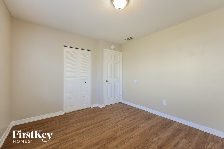 Building Photo - 8344 Trionfo Ave